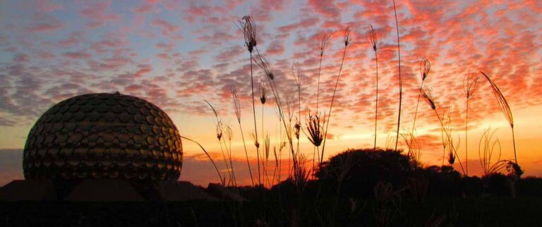 Auroville: uma proposta de vida diferente e (quase) sem dinheiro